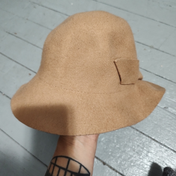 Wool hat - Picture 4 of 5